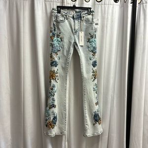 Bell bottom embroidered jeans by Driftwood